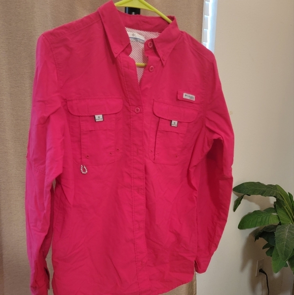 Columbia Tops - Columbia Performance Fishing Gear,  Hot Pink, Sz XS, Like New Extra Buttons Att.